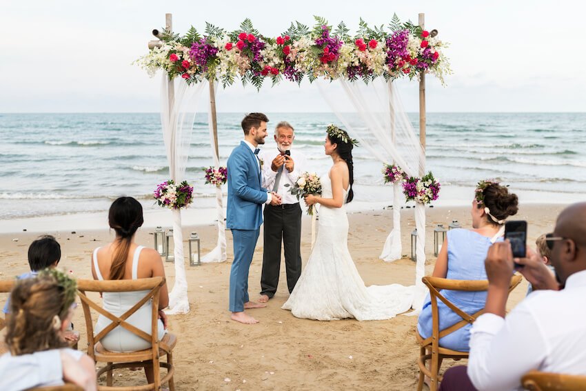 Vestido para Casamento na Praia: Entendendo o Ambiente