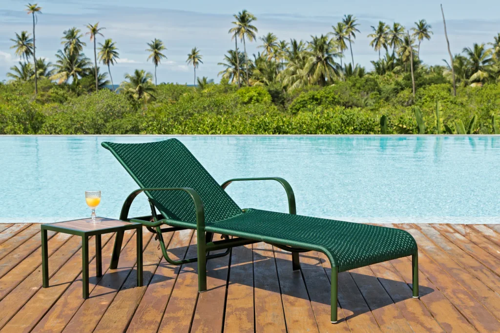 Tipos de Cadeiras de Piscina: Qual a Melhor para Você?